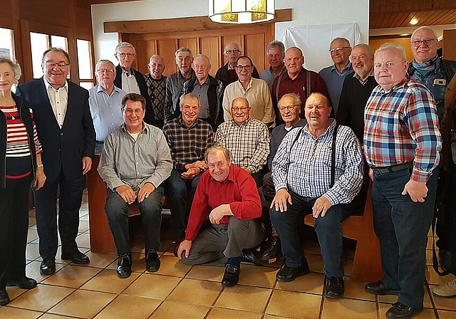 Die Teilnehmer des Ernste-Vereins Oberes Baselbiet haben sich in Diegten getroffen und zusammen gefeiert.Fotos: zVg
