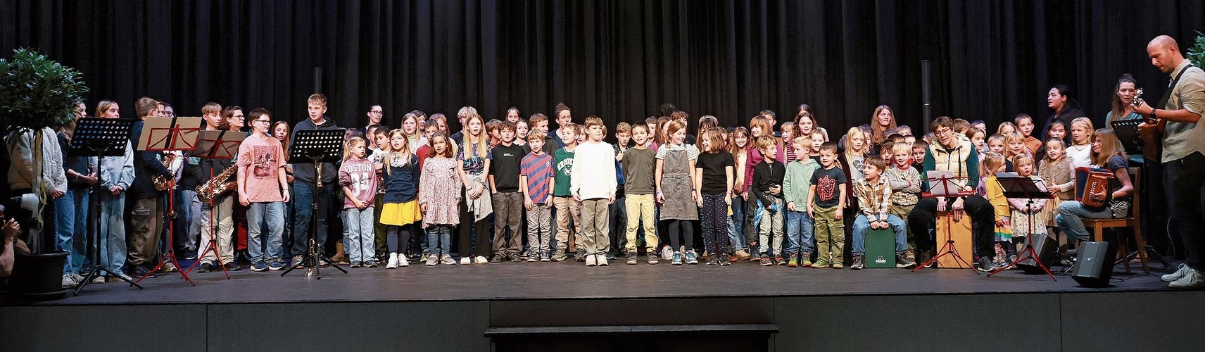 Die Primarschüler bedanken sich akustisch Die Primarschüler bedanken sich akustisch