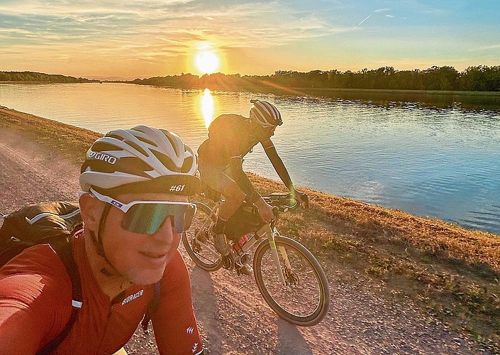 Am ersten Tag war es wunderschön auf dem Rheindamm. Am ersten Tag war es wunderschön auf dem Rheindamm.