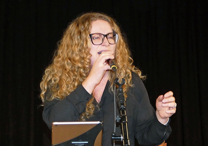 Sandra Rippstein, mit ihrer kräftigen Stimme der Star des Abends. 