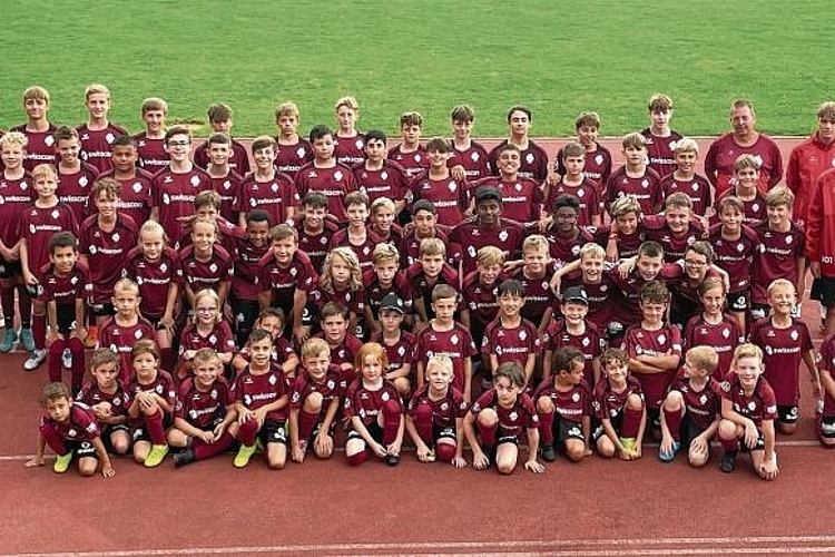 Gruppenfoto des Fussballcamps Sissach 2023.