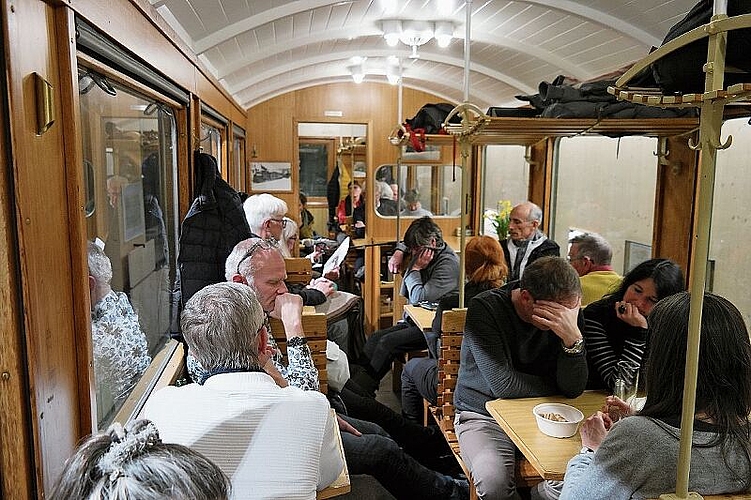 Das Auditorium im Bahnwagen bietet Platz für 35 Personen.Fotos: E. Gysin