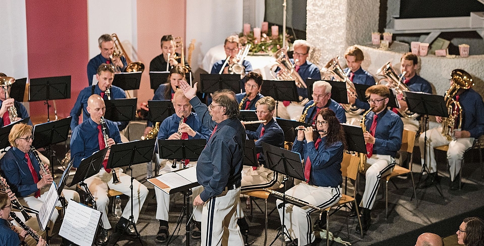 Thomas Meyer, der künftige Dirigent, übernahm für ein Stück die Leitung. 