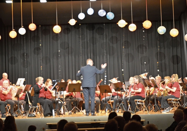 Der noch junge Musikverein Lupsingen Seltisberg spielte kosmische Performances.