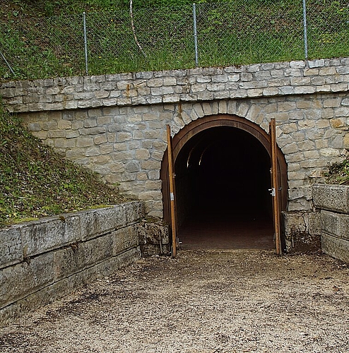 Das Portal zum Gelterkinder Bierchäller.
