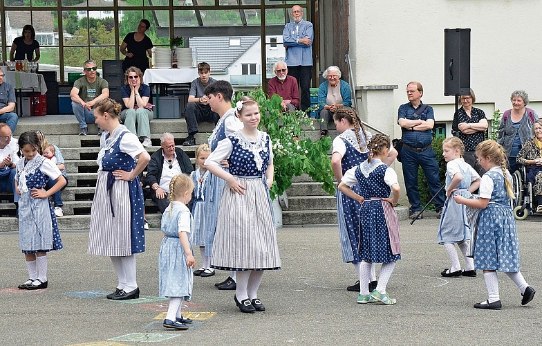 Das Tanzen ist bei der Jugend wieder beliebt. 