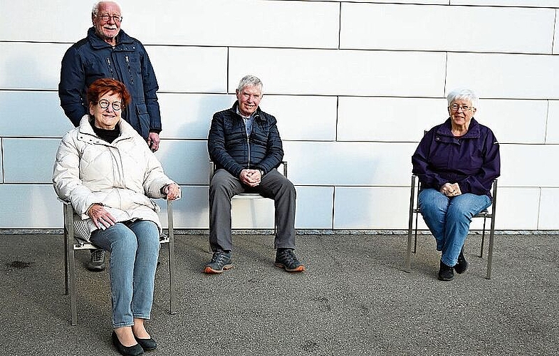 Der neue Vorstand: Franz Kugler stehend, Vreni Kugler, Gusti Schaub und Dana Salathé sitzend.    Fotos: Team schwarz
