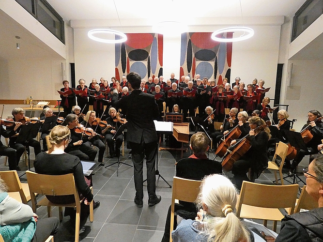 Der Chor Margarethen-Kantorei.Fotos: P. Aenishänslin