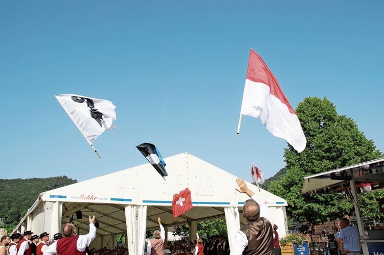 Die Nordwestschweiz zu Gast im Oberbaselbiet: Basel-Stadt, Aargau, Solothurn und Basel-Landschaft sind die Verbandskantone des NWSJV, der wiederum ein Unterverband des Eidgenössischen Jodlerverbandes ist.  Fotos: M. Schaffner