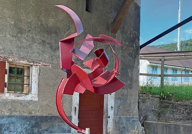 Die nun frei zugängliche Metall-Skulptur von Paul Suter. Fotos: W. Wenger