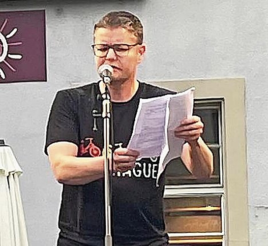 Poetry- Slammer Micha de Roo. Poetry- Slammer Micha de Roo.
