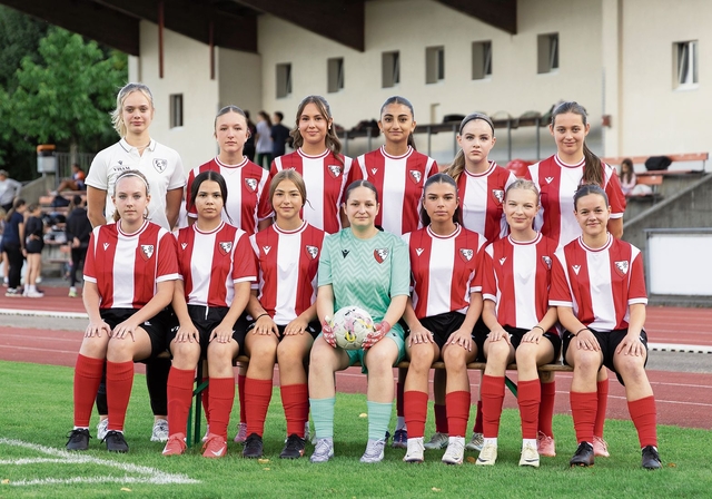 Seit einigen Monaten spielen beim FC Liestal auch Frauen.Foto: zVg