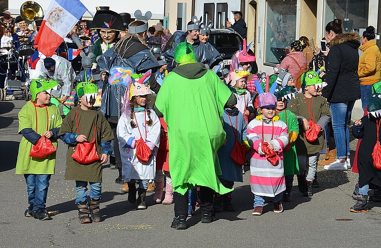 Die Kindergartenkinder führten den Fasnachtsumzug an.
