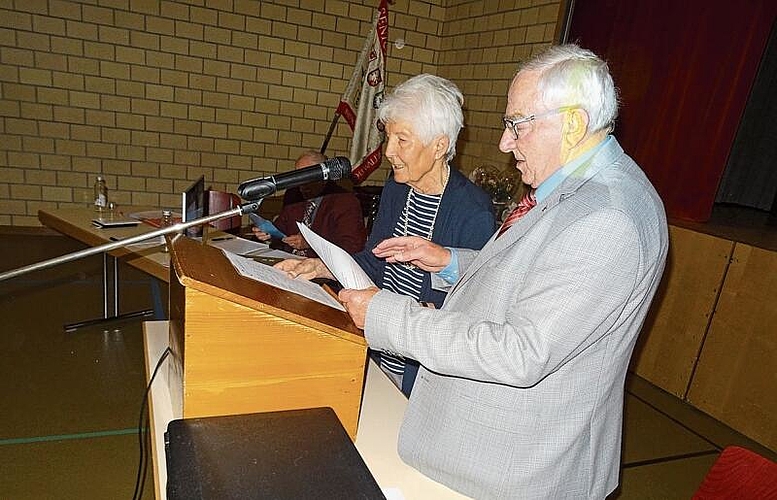 Vizepräsidentin Elisabeth Mosimann und Vereinspräsident Peter Mory.