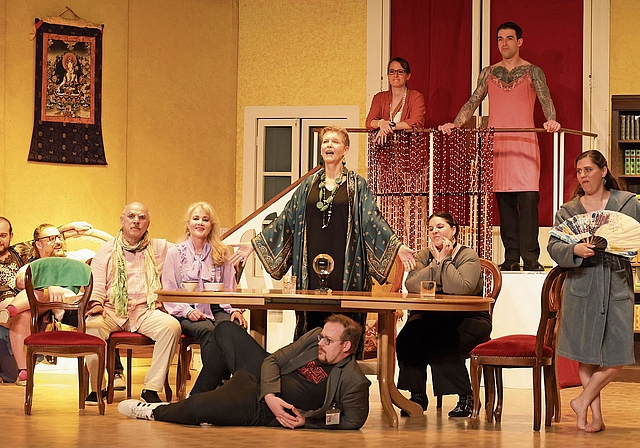 Applaus für die Schauspieler/-innen: Sie spielten wunderbar.Foto: B. Eglin