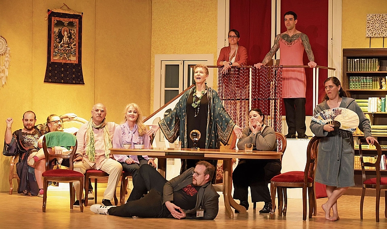 Applaus für die Schauspieler/-innen: Sie spielten wunderbar.Foto: B. Eglin