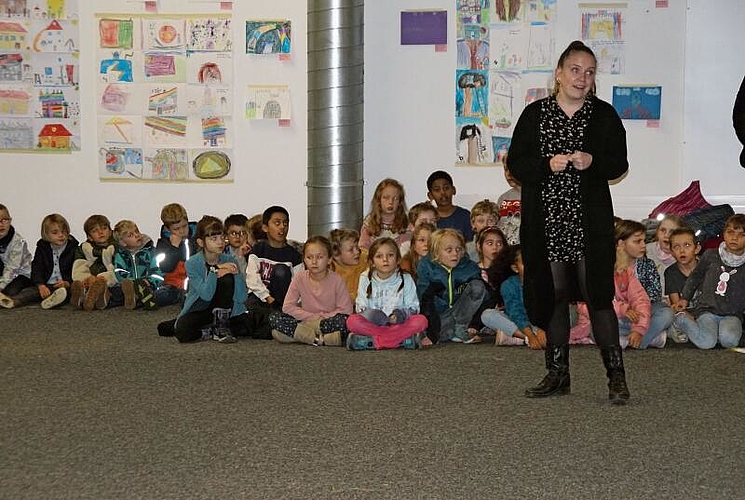 Die künftige Belegschaft des neuen Schulhauses setzte den musikalischen Rahmen der Ausstellung.
