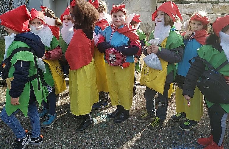 Die Gartenzwerge hatten so ihren grossen Spass am Umzug.