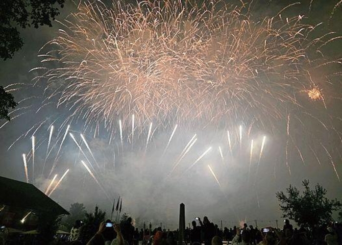 Grosses Staunen beim Feuerwerk.