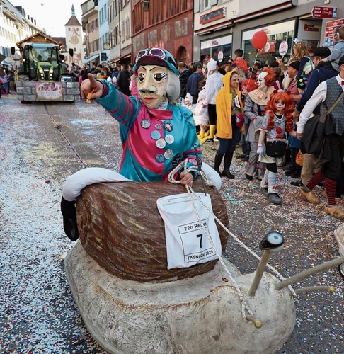 Auch die Schnecken schleichen mit.