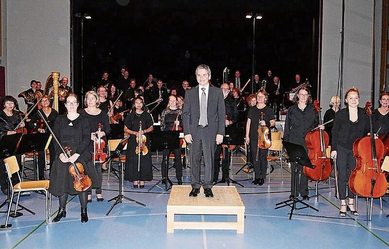 Das Orchester Liestal bedankt sich beim Publikum. Foto: B. Eglin