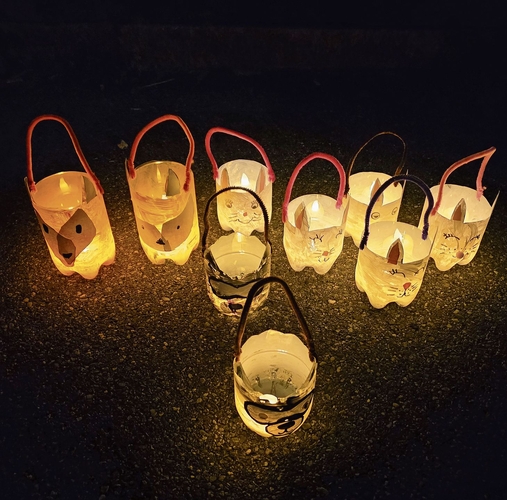 Wölfe, Hasen und Pandas aus der Klasse 1db von Lehrerin Tatjana Peric. 