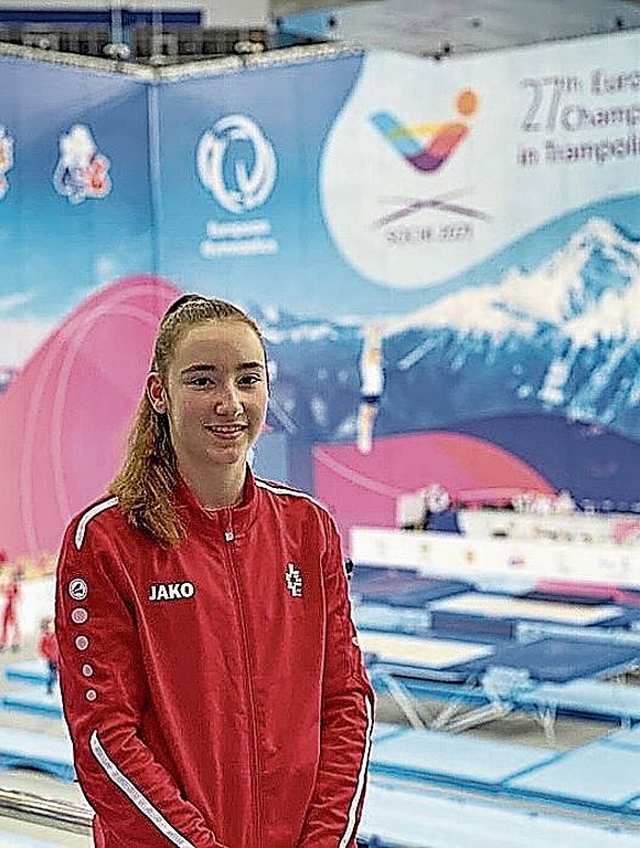 Lia Pichler gewinnt im Synchronwettkampf der Juniorinnen ein EM-Diplom. 
