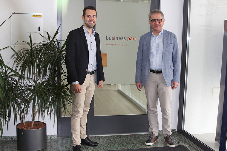 Josia Röhm, Standortleiter Liestal, und Melchior Buchs, Leiter Business Parc, in den neuen Räumlichkeiten in Liestal.