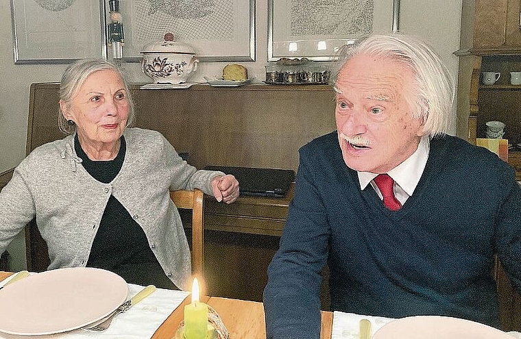 Der Jubilar ganz im privaten Rahmen, hier im Bild an der Seite seiner Frau Marie-Louise.  Foto: S. Droll