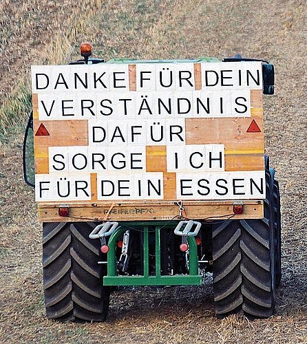 Der Bauer Thomas Rieder schätzt eine harmonische Stimmung zwischen der bäuerlichen und nichtbäuerlichen Bevölkerung und tut dies an geeigneten Anlässen auch kund.Foto: Benildis Bentolila