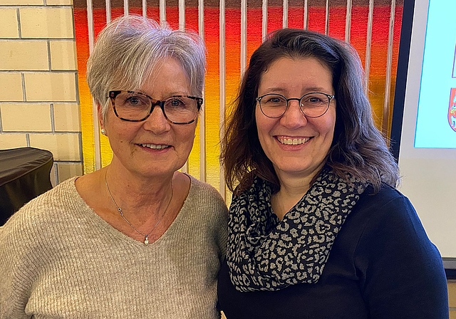 Die Gemeindepräsidentinnen Charlotte Gaugler (links) und Andrea Heger sind überzeugt, dass die Stimmberechtigten der Zusammenlegung der Verwaltungen zustimmen werden.Foto: W. Wenger
