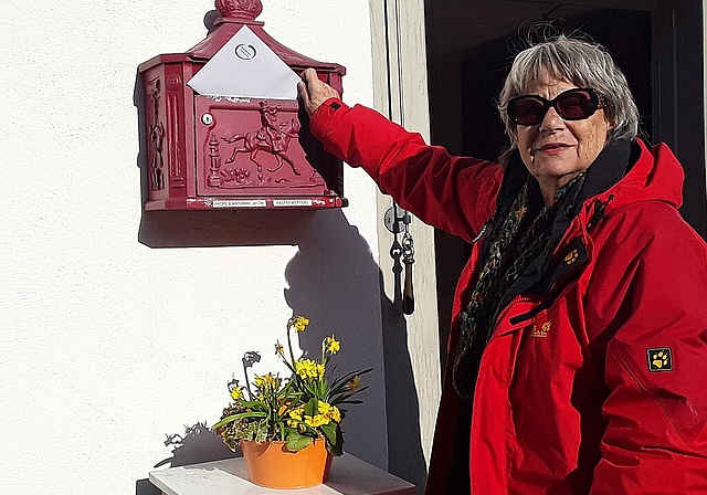 Ortsvertretungen im Einsatz – handvertragene Post vom Seniorenverein. Foto: ZVG