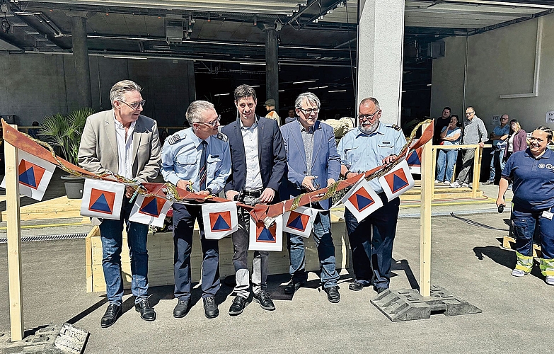 Oliver Faschian, Werner Stampfli, Reto Tschudin, Tobias Pflugshaupt-Trösch und Roger Salathe bei der offiziellen Eröffnung (v. l.).