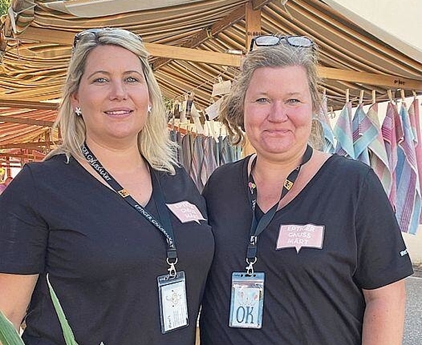 OK-Präsidentin Simone Schneider (l.) und Vizepräsidentin Daniela Meury hatten am Samstag mächtig Freude über den tollen Erfolg des «Gnussmärts».