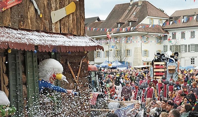 Der Gelterkinder Umzug kann immer noch die Massen mobilisieren.Foto: zVg