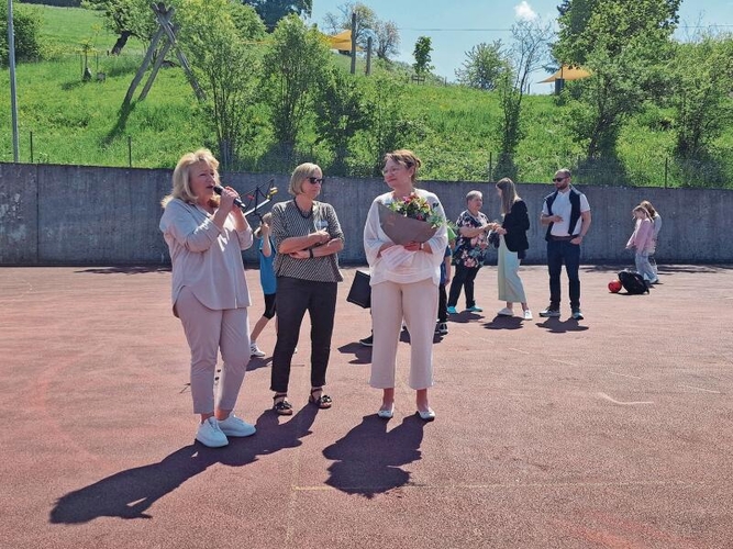 Sie haben den Anlass organisiert, Karin Rieder-Manetsch, 
         
         
            Rita Steg-Rieder, Editha Rieder (v.l.).