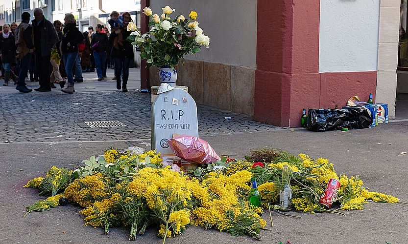 Ein Denkmal für die Fasnacht vor dem Törli in Liestal. Foto: M. Herrmann
