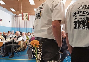 Der Jodlerklub Spitzeflüehli sorgte für musikalische Farbtupfer. Foto: e. gysin
