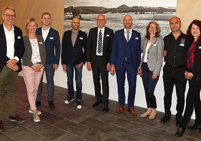 Der neue Vorstand von KMU Liestal: (v.l.) Thomas Bretscher, Hanna Zander, Silvan Schweizer, Christoph Büchi, Martin Spiess, Matthias Renevey, Irene Müller, Erdal Koyuncuer, Nicole Ziegler. Foto: Fotolabor Spiess AG
