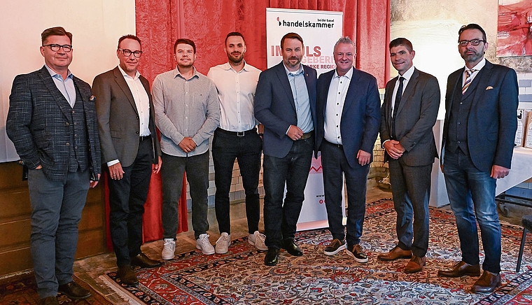 Die Hauptprotagonisten am «Unternehmer!nnen»-Treff Liestal im Hotel Bad Eptingen. Von links: Patrick Zaugg, Andreas Meier (beide HKBB), Dennis Pflie, Gabriel Barmettler (beide BLT), Matthias Liechti (Landrat und Regierungsrats-Kandidat), Urs Bachma