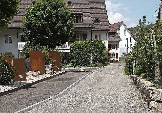 Stein des Anstossens – die Bodenackergasse in Ormalingen.Fotos: O. Graf