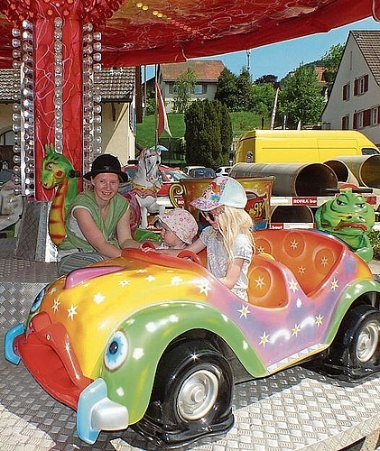 Erste Ausfahrt von Emily und Lucy aus dem Aargau, Mama Joelle fährt mit.