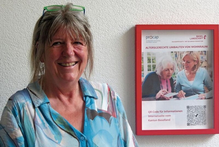 Denise Fröhlich informiert und berät 
         
         
            Menschen im AHV-Alter mit Umbauten. Foto: S. van Riemsdijk