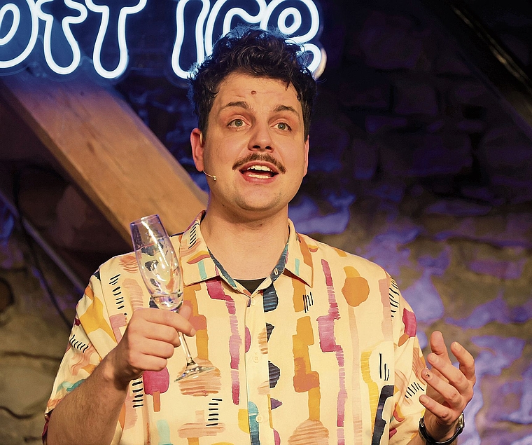 Dominik Muheim erzählt seine Geschichten Fotos: B. Eglin