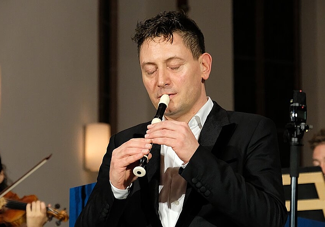 Maurice Steger: hochkonzentriert und doch stets in Bewegung. Foto: T. Brunnschweiler