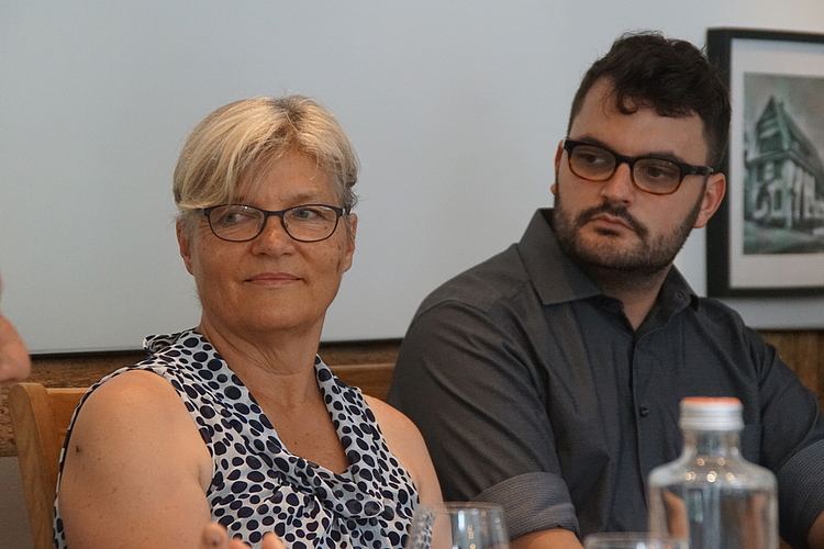 Initiantin und Autorin Karin Viscardi und Redaktionsleiter Remo Schraner.
