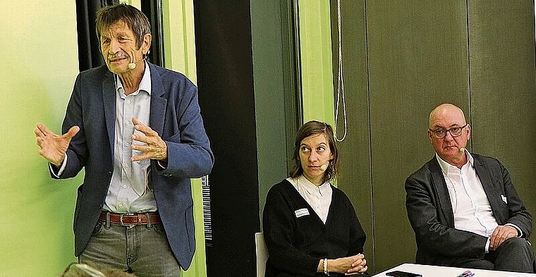 Ueli Mäder, Céline Baumann und Regierungsrat Isaac Reber (v.l.) gaben Inputreferate am Forum für Baukultur.Foto: M. Schaffner