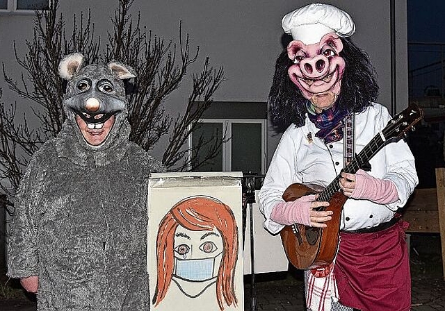 Schnitzelfritz und Stedtliratte brachten viel Freude ins Quartier.  Foto: zvg