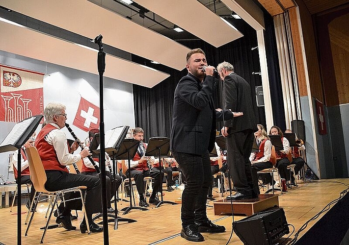 Luca und MVH rufen «Hopp Schwiiz».