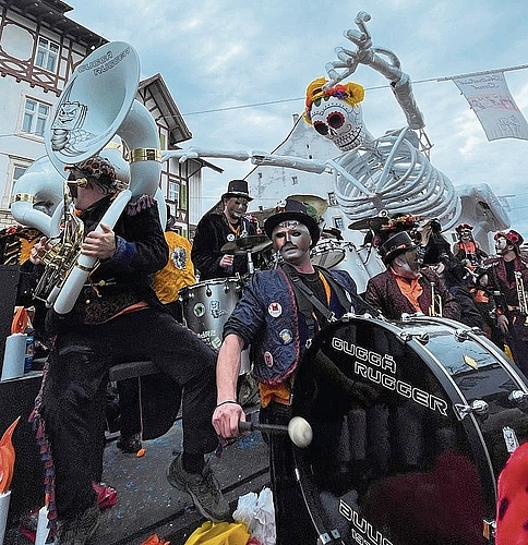 «Guggä-Rugger» aus Buus sorgten für laute Töne. «Guggä-Rugger» aus Buus sorgten für laute Töne.